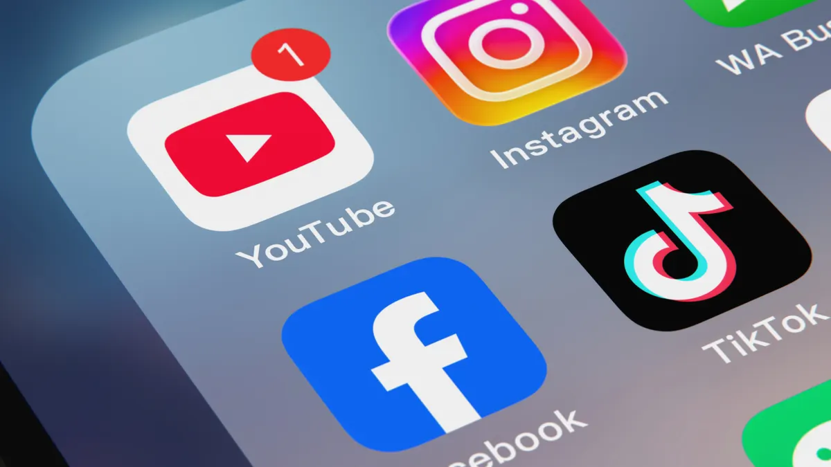 Why Western Social Media Is Vastly Different Than Asian Ones